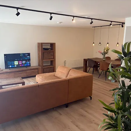 Apartment White House *